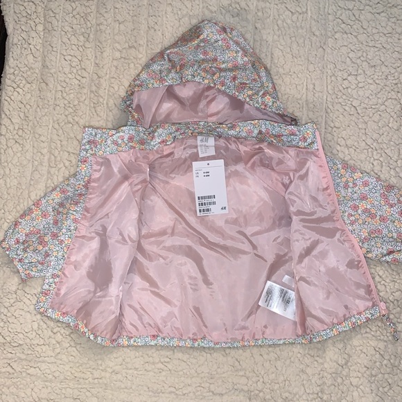 NWT! Spring jacket, windbreaker type from H&M. - Picture 2 of 7